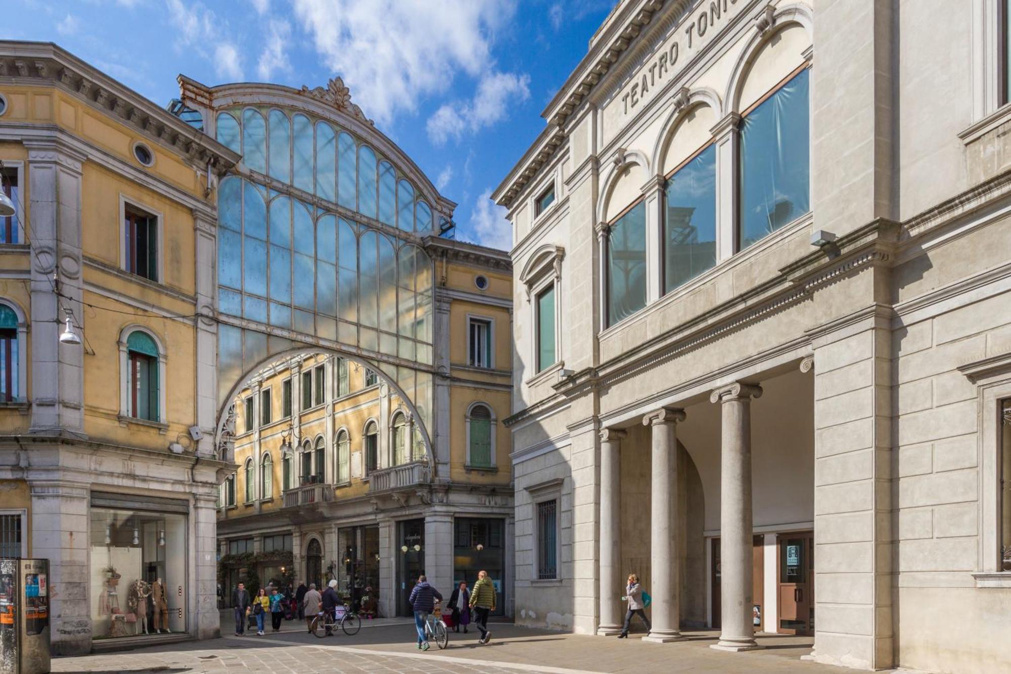 Theater Venice Apartment Mestre Exterior photo